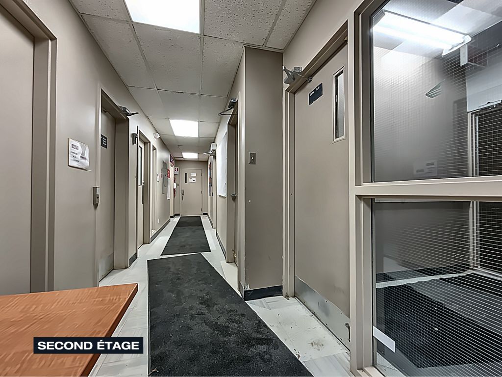 Local Industriel/Commercial � louer - Jonqui�re - 400 � 10 500 pi2 