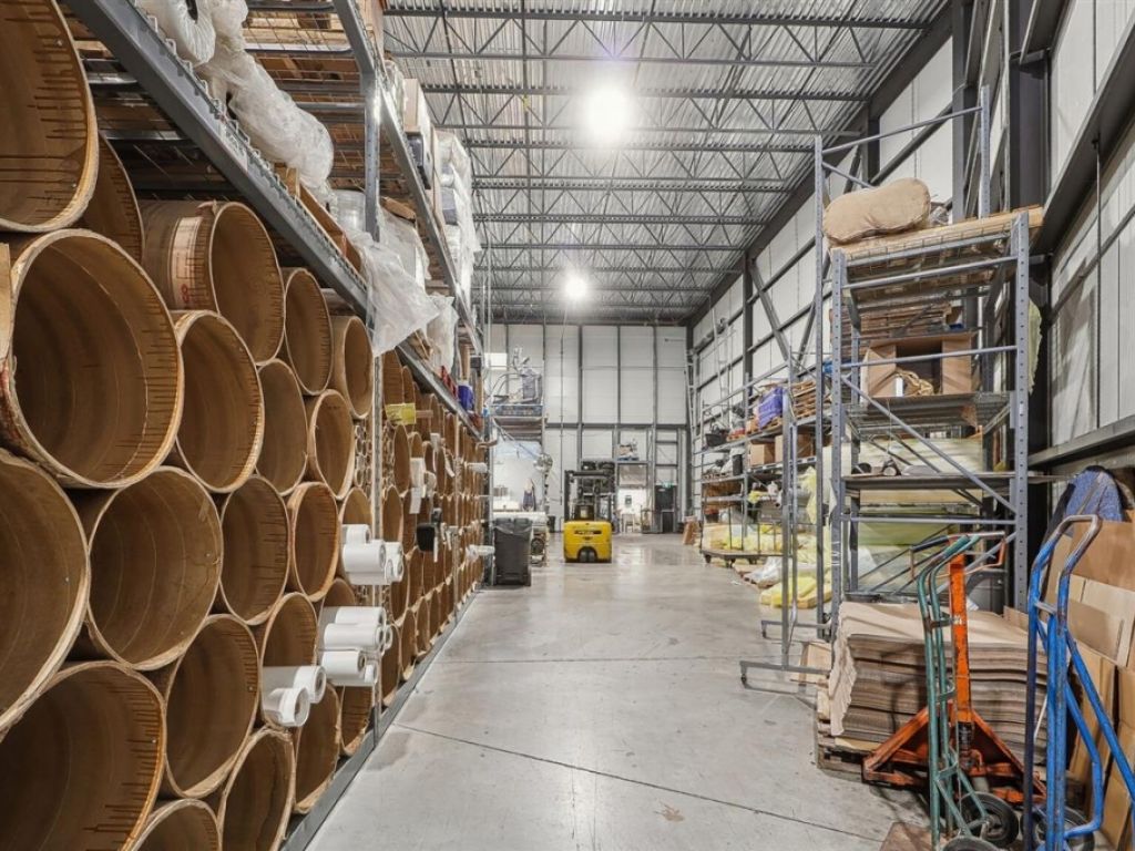 B�tisse industrielle 15 051 pi� � Saint-Bruno-de-Montarville