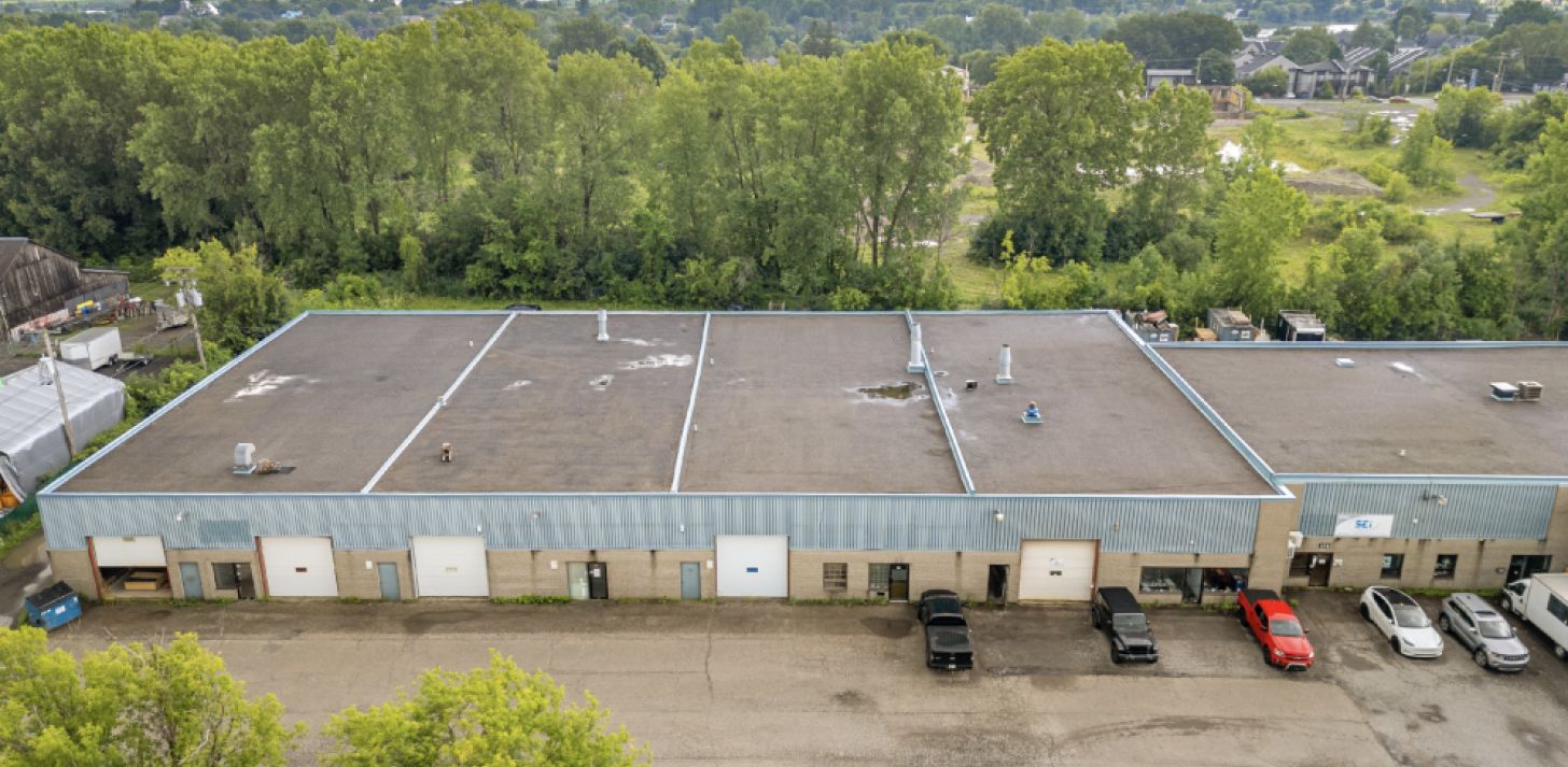 Local industriel isol&eacute;, secteur strat&eacute;gique - &Agrave; louer