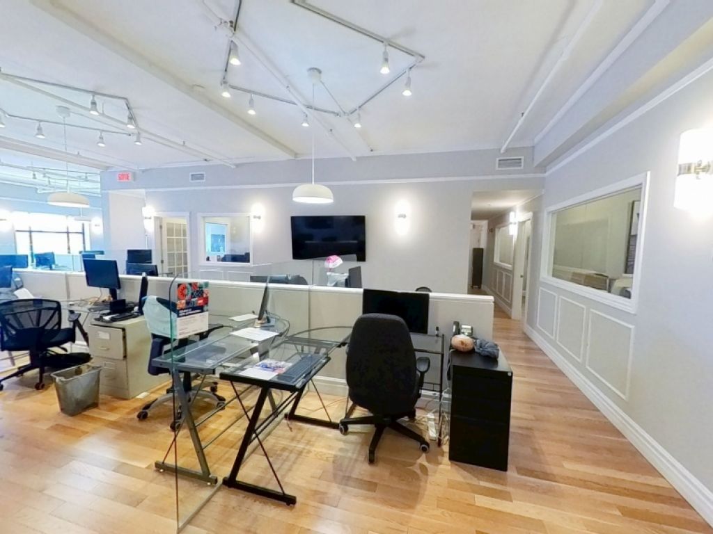 Bureau haut de gamme � sous-louer � Saint-Roch