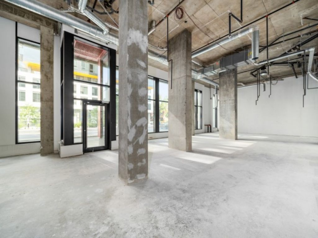 Espace commercial de coin � louer Quartier des spectacles