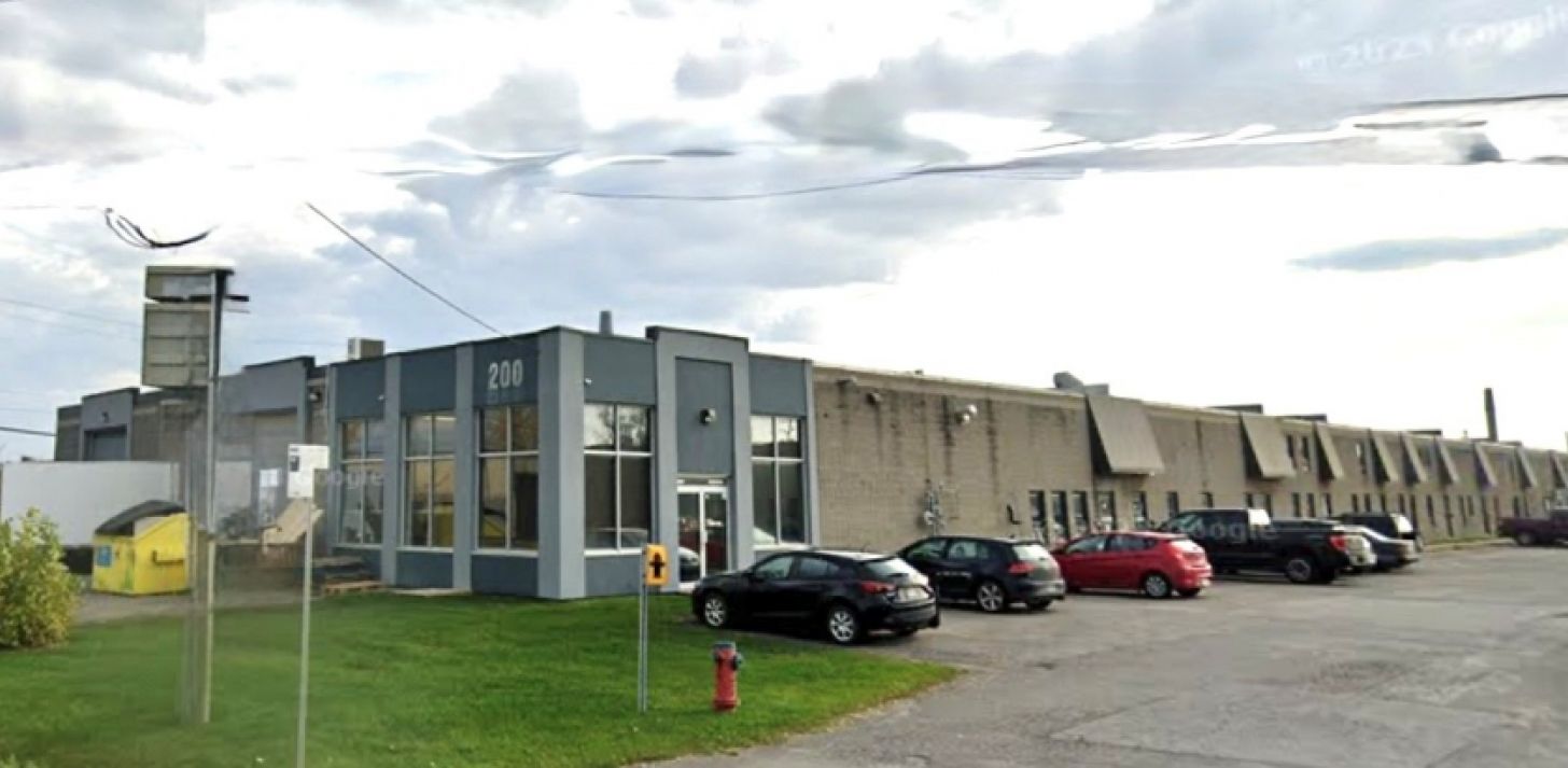 Local industriel r&eacute;nov&eacute; - &Agrave; louer