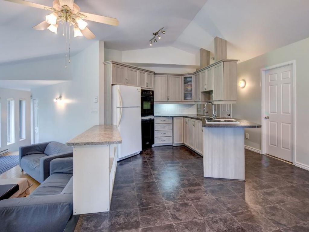 Fermette cl� en main sur 23 arpents en zone agricole