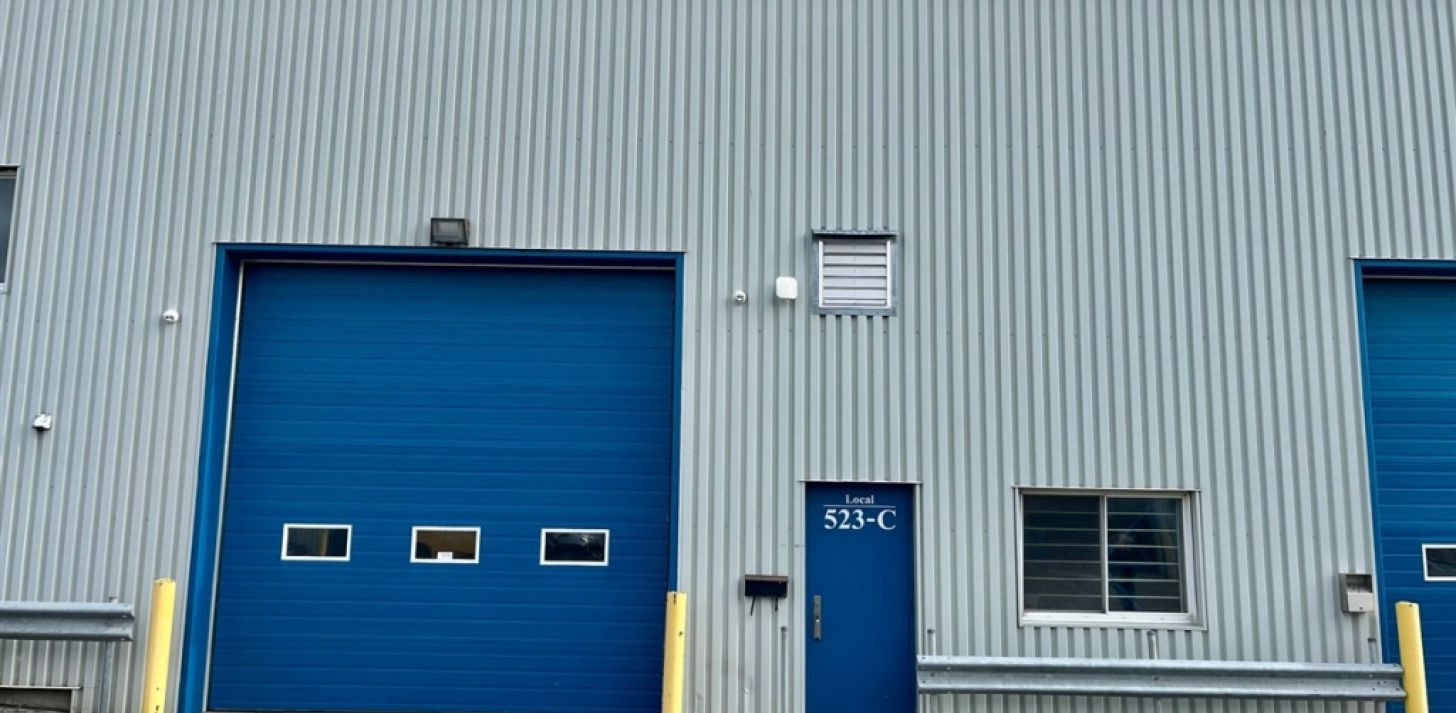 Espace industriel de &plusmn;2 450 pi&sup2; &agrave; louer � 523, boul. du Cur&eacute;-Boivin, local C, Boisbriand - &Agrave; louer