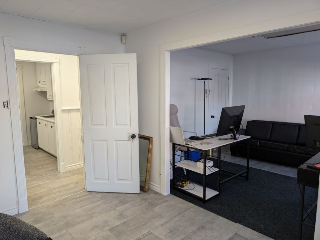 LOCAUX � LOUER ENTREPRENEURS/GESTIONNAIRES/CIE DE SERVICES