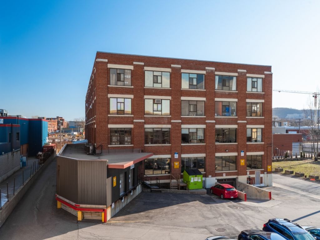 Office and industrial spaces for rent-District Beaumont-6833 De L'�p�e