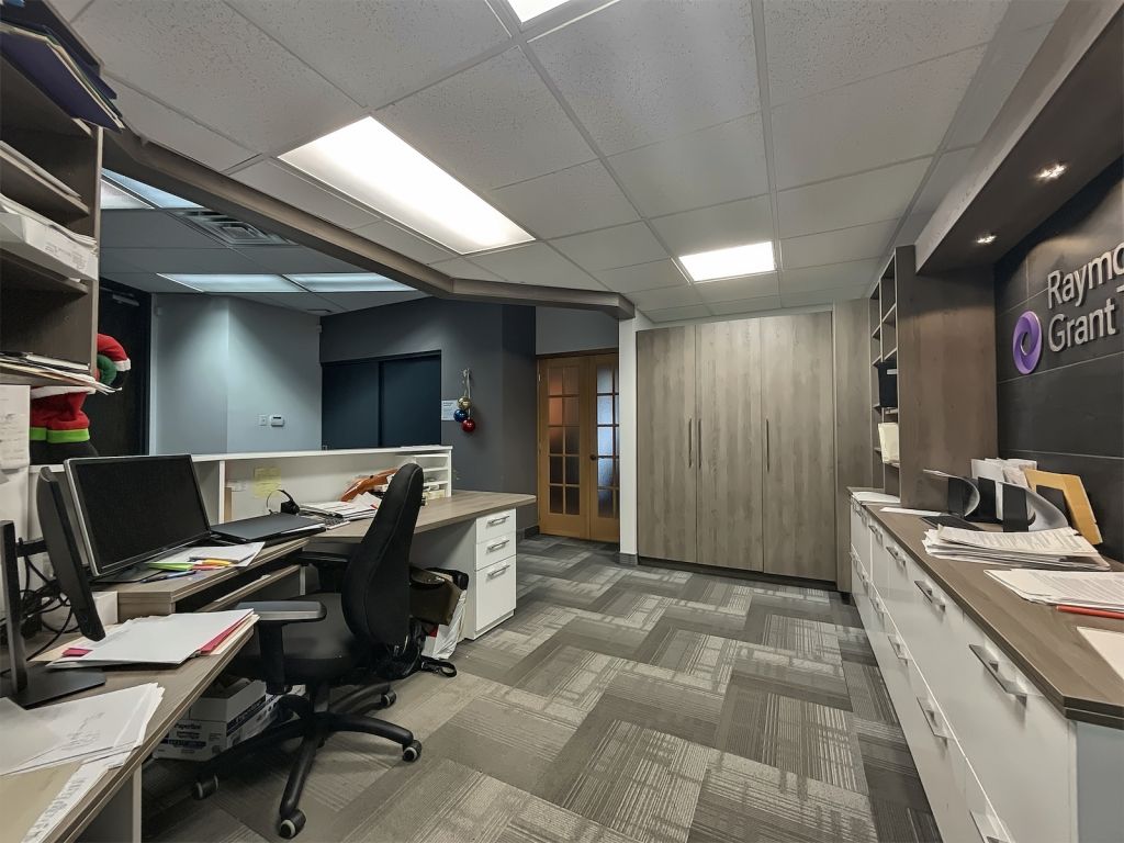 BUREAUX � LOUER - SUPER ACHALAND�