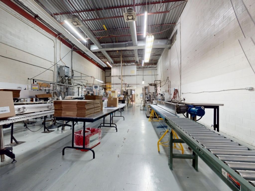 Local industriel � louer | Boisbriand | +50 000 PI�