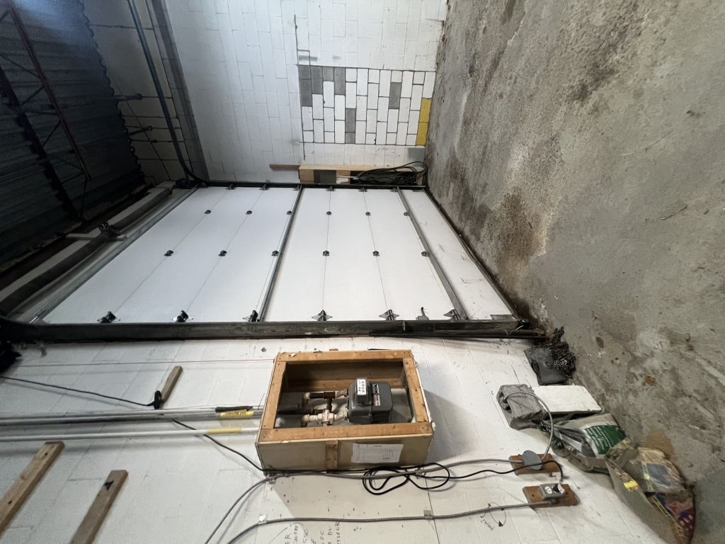 LOCATION TEMPORAIRE � Local 1 500 pi� Place Nobel, Sainte-Julie, 2 000 $