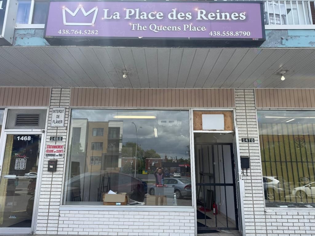 Local de 775pc au rdc dans un centre d'achat � LaSalle