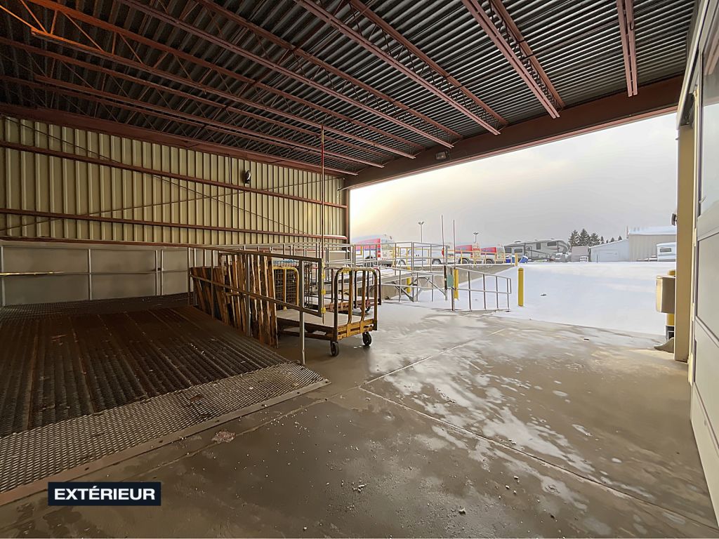 Local Industriel/Commercial � louer - Jonqui�re - 400 � 10 500 pi2 