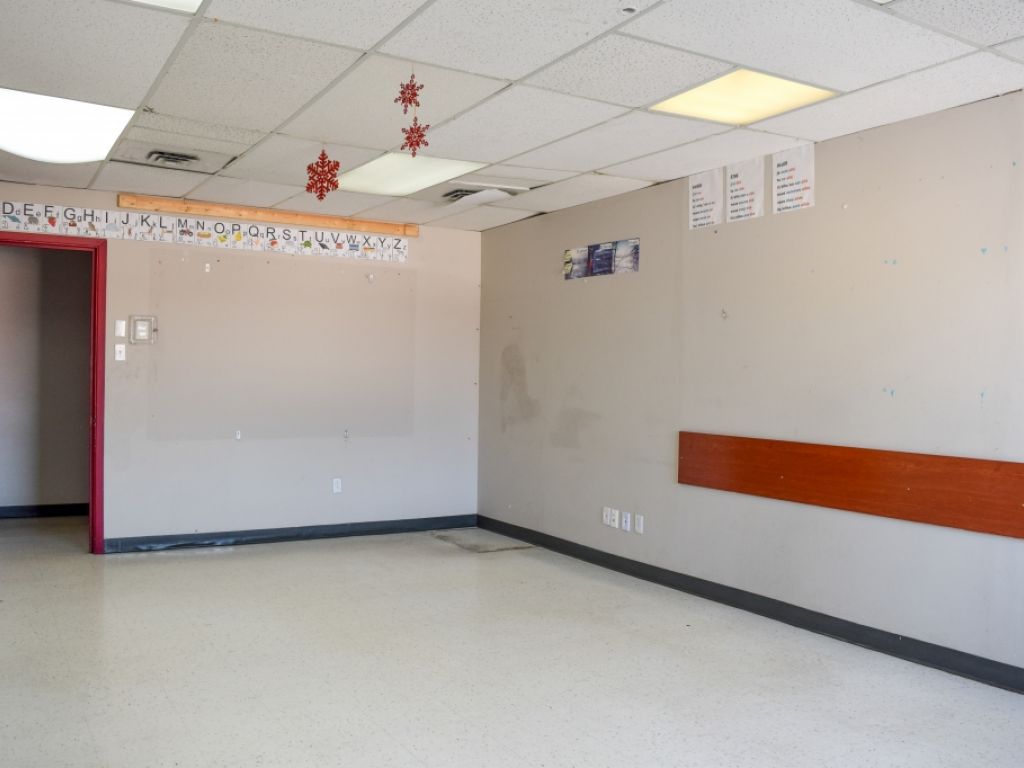 Espaces bureaux � louer en face du Mail Champlain