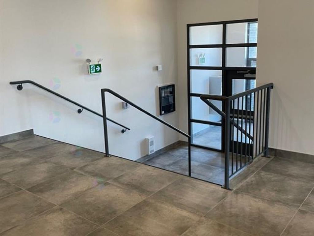 Local commercial � louer - Saint-Charles-Borrom�e