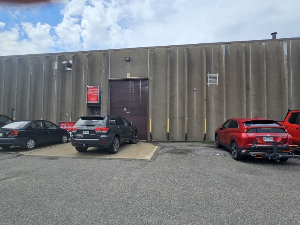 LOCAL INDUSTRIEL AVENUE WATT QU�BEC