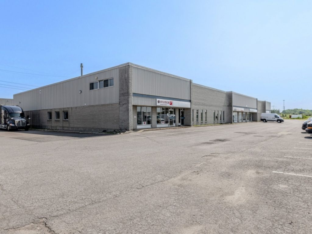 LOCAL PAR COLBERT - 103-104 - 3260 AVENUE WATT