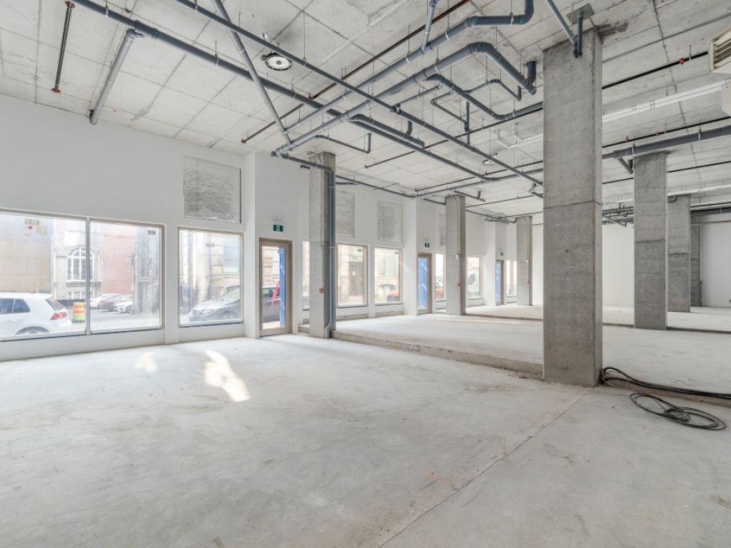 Espace commercial ou de bureau � vendre Vieux-Montr�al