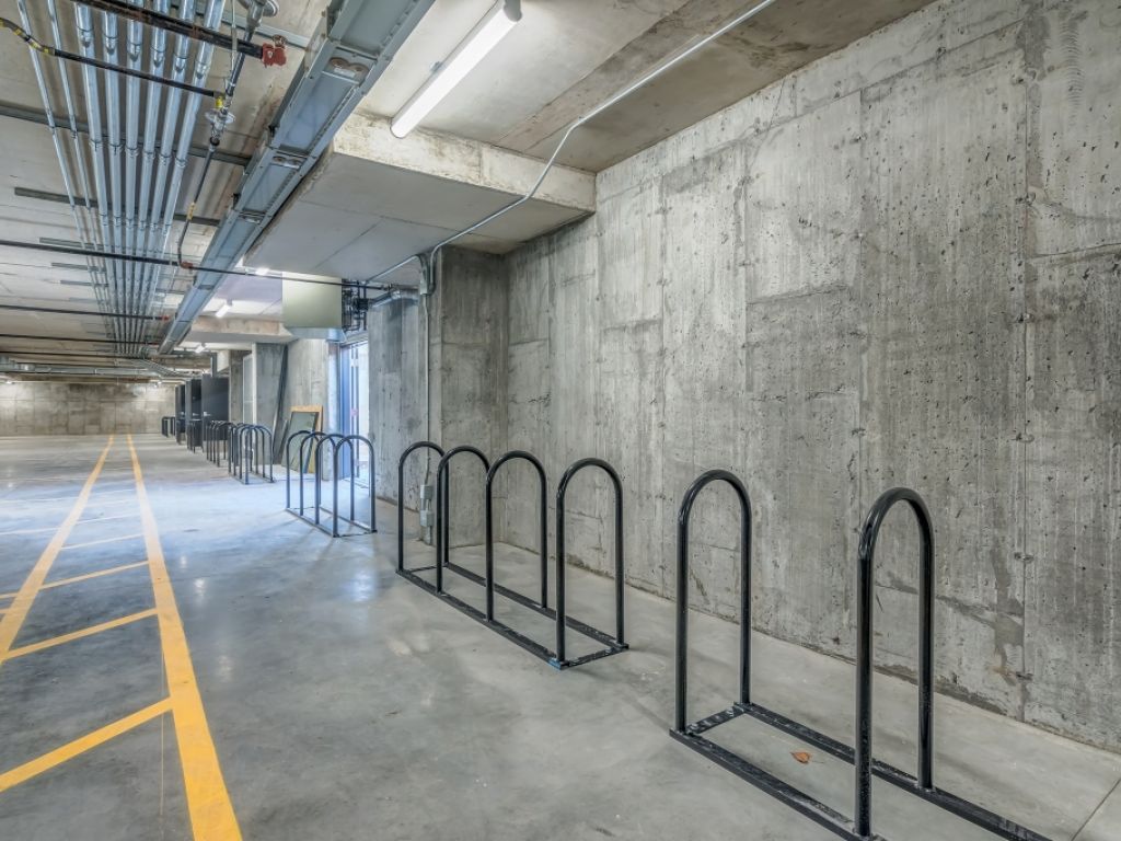 Espace de bureau neuf � louer au Mile-Ex 