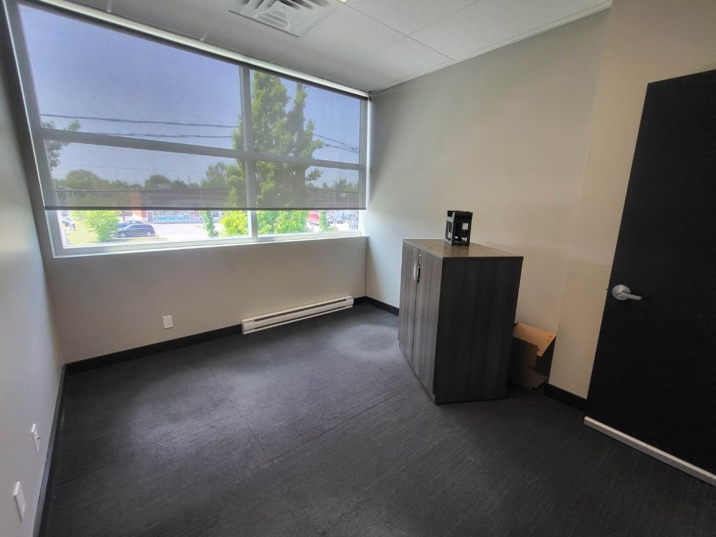 Espace de travail partag� � louer La Prairie