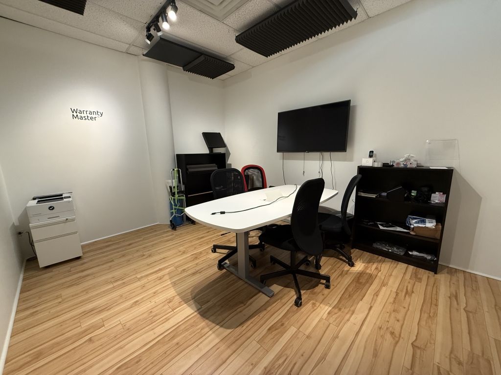 Espace bureau de coin ensoleill� � louer Plateau