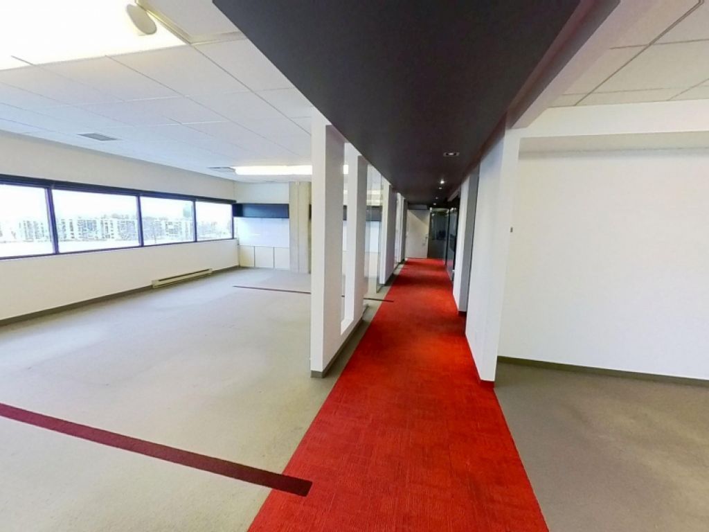 Espace de bureaux moderne � Place Iberville II