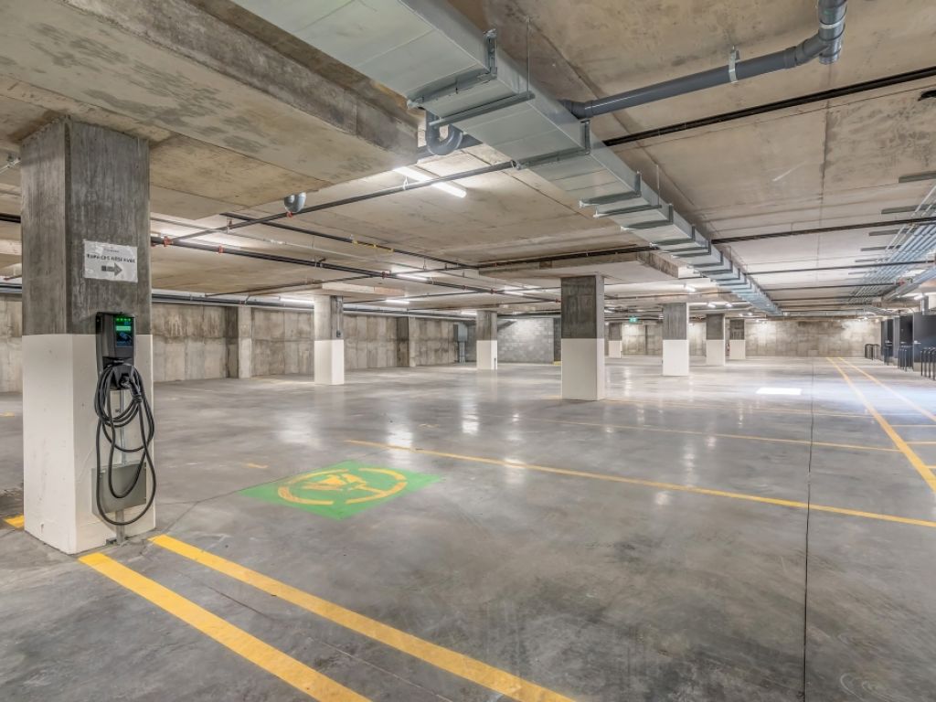 Espace de bureau neuf � louer au Mile-Ex 