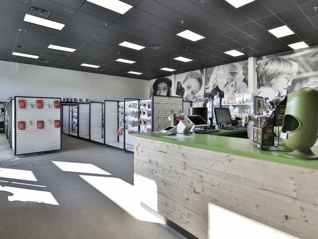 ID�AL POUR PROPRI�TAIRE OCCUPANT OU INVESTISSEUR EN COMMERCE DE D�TAIL