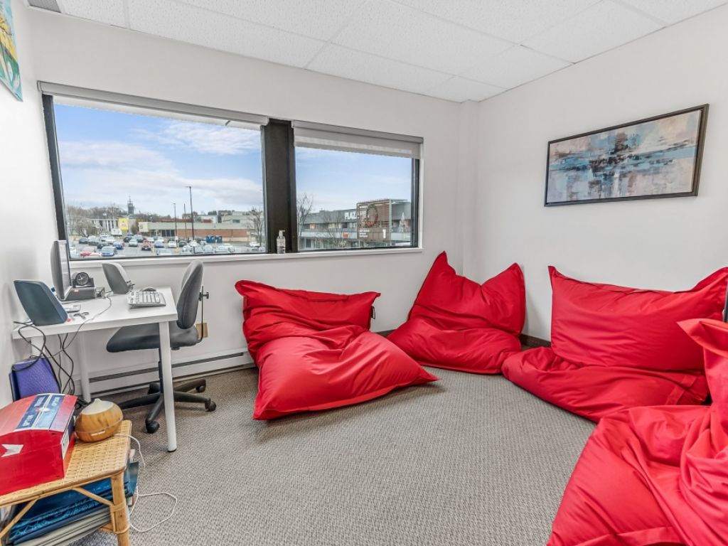 SAINTE-FOY - BUREAU 1800pc