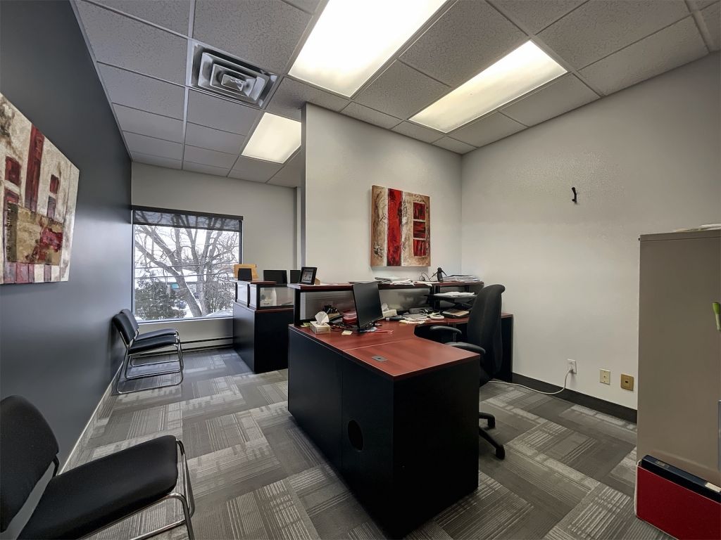 BUREAUX � LOUER - SUPER ACHALAND�