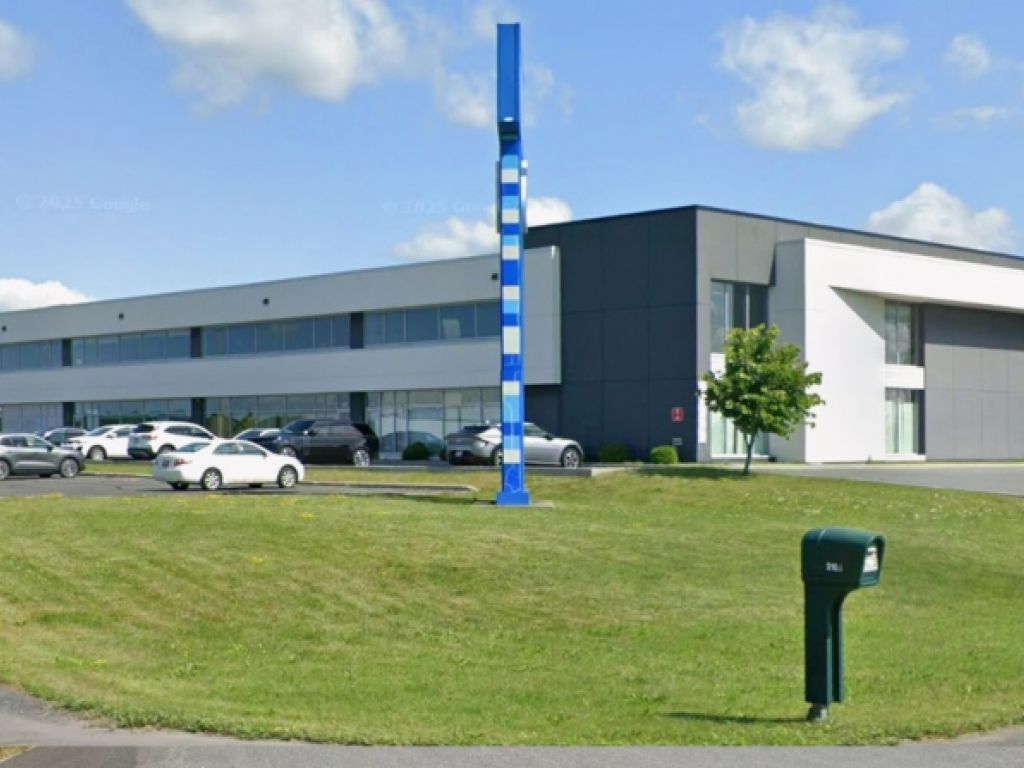 Local commercial / industriel � louer 6000, 9000 et 15000 pi.ca�St-Mathieu-de-Beloeil   Bordure de l'autoroute