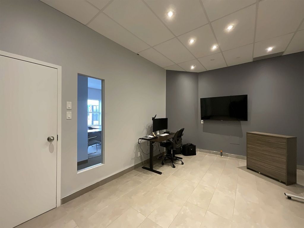 BUREAU � LOUER 2000 pi2 - LAVAL 