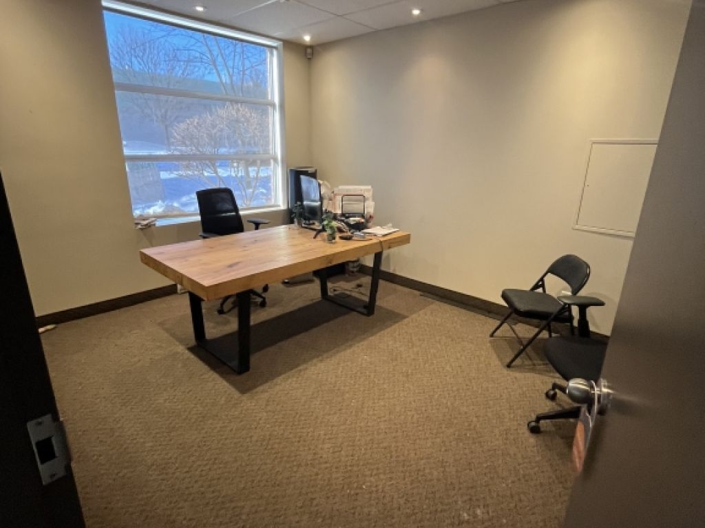 5,000 Sq. Ft. Warehouse for Lease � Sublease � Boucherville