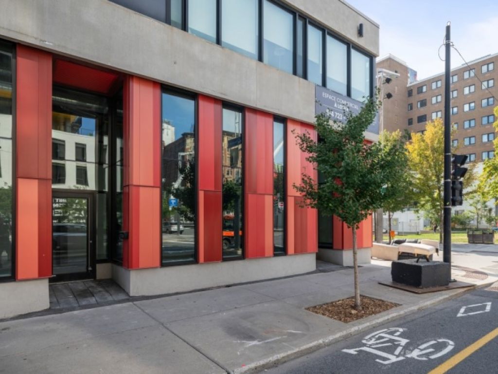 Espace commercial de coin � louer Quartier des spectacles