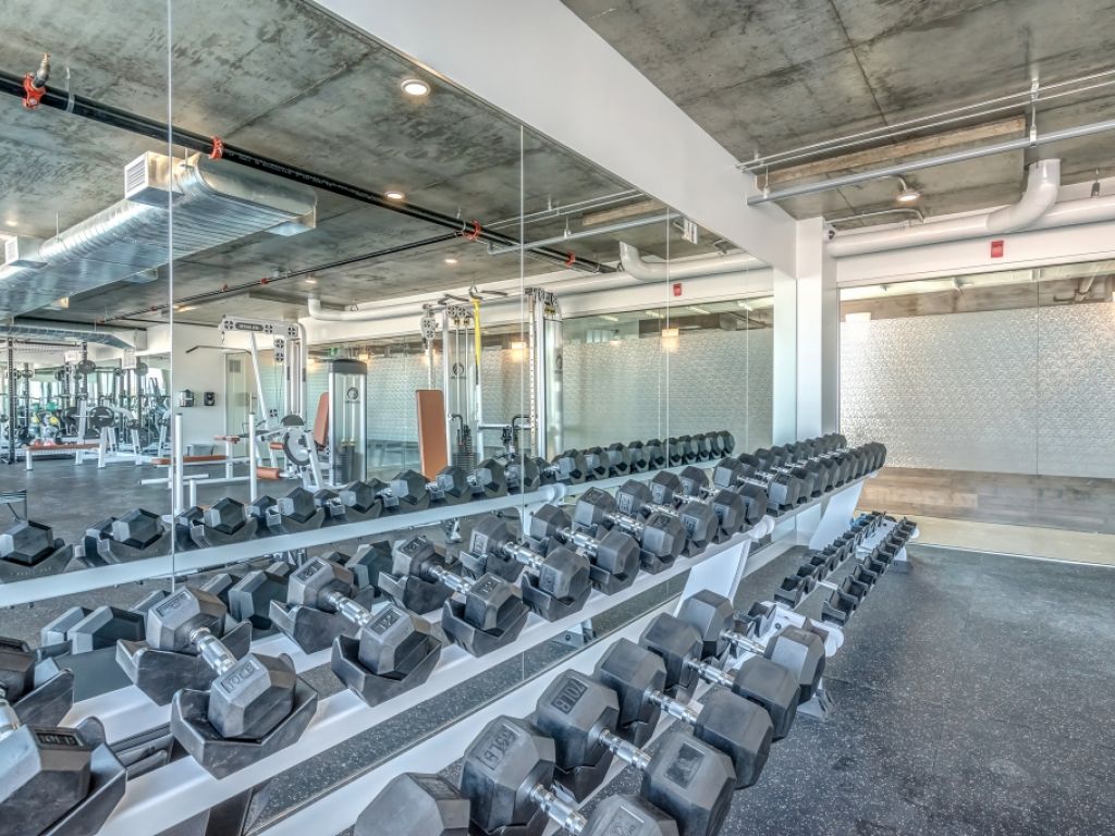 Espace de bureau neuf � louer au Mile-Ex 