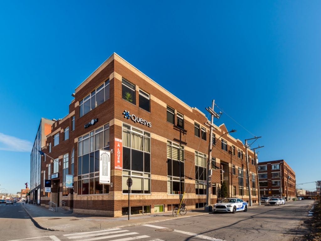 Loft-style Office spaces for rent-District Beaumont-6855 de l'�p�e