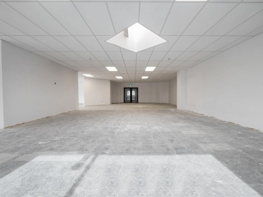 Bureau � louer � 2285 Av. Francis-Hughes, local 310, Laval