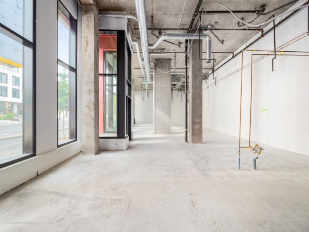 Espace commercial de coin � louer Quartier des spectacles