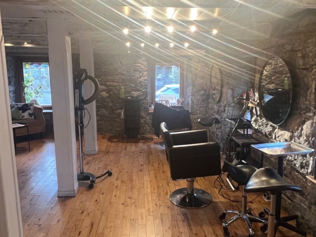 Local commercial � Laval