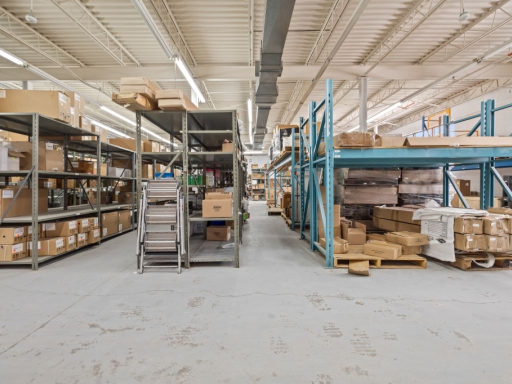 ESPACE INDUSTRIEL � louer