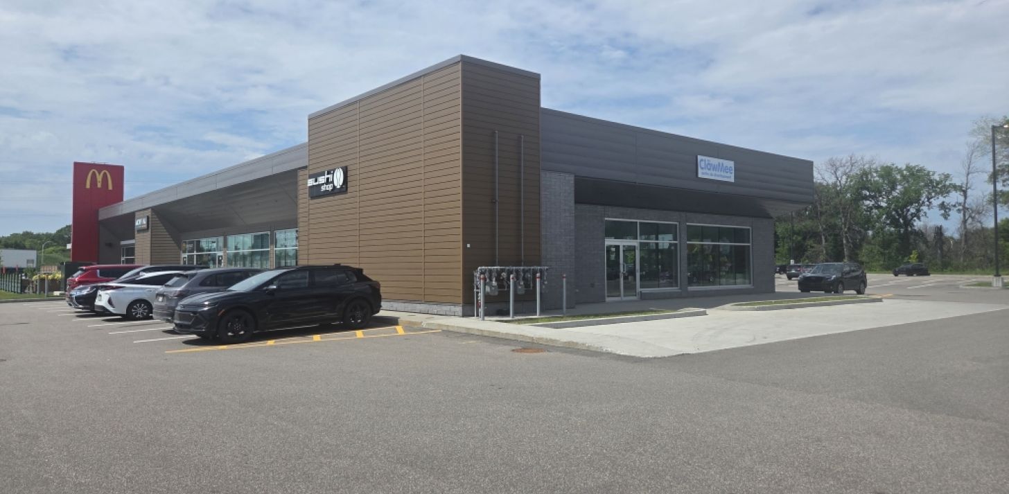 LOCAL COMMERCIAL - 2000 BOUL. WILFRID-HAMEL  - Sous-location 