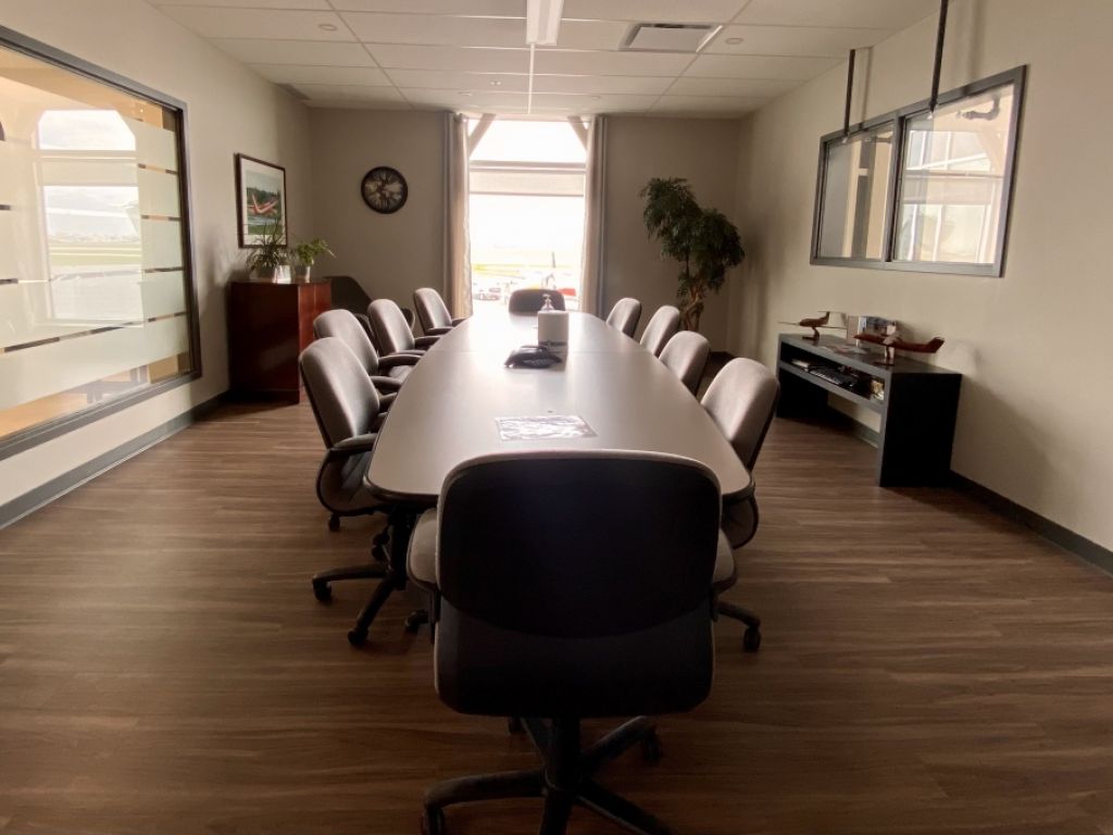 Bureaux � louer - HUB FBO - A�roport YHU, MET Montr�al