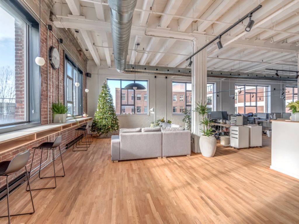 Office and industrial spaces for rent-District Beaumont-6833 De L'�p�e