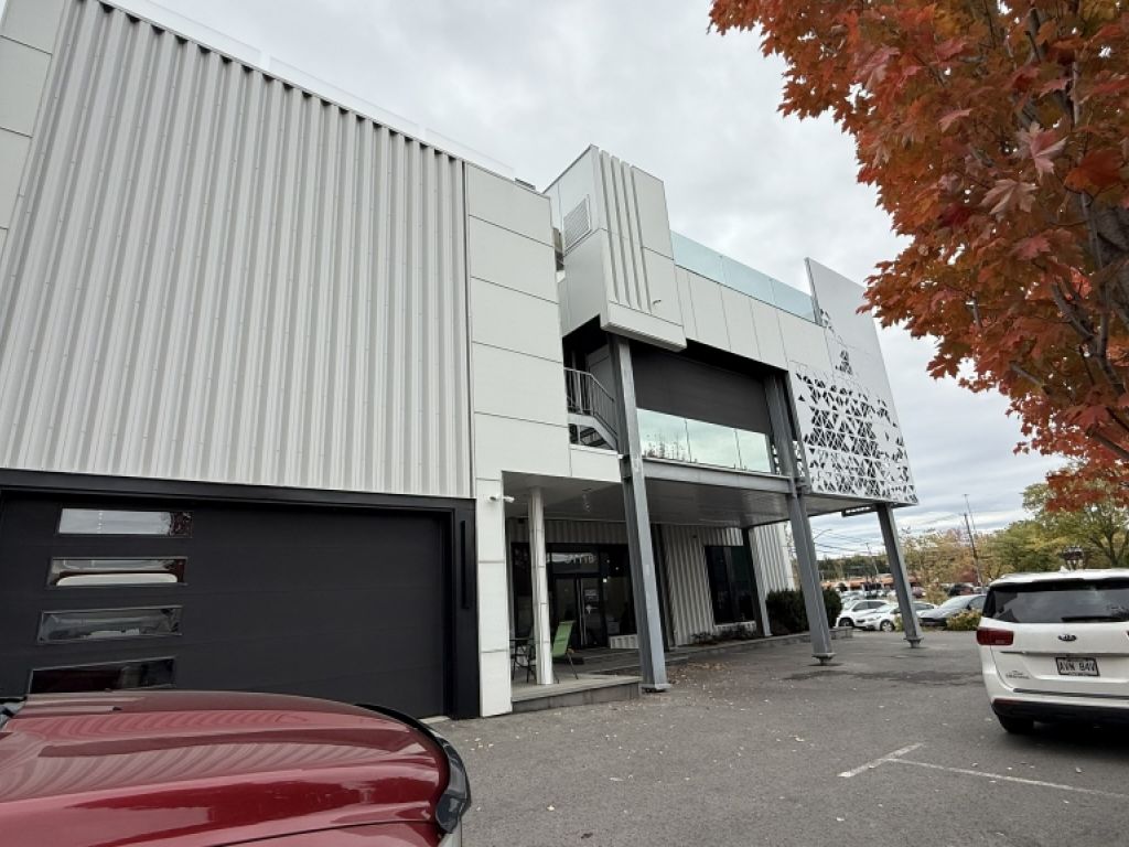 BUREAUX MODERNES - LES RIVI�RES