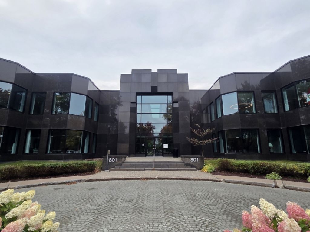 Bureau � louer � Local 115 � 801, Grande All�e Ouest, Montcalm