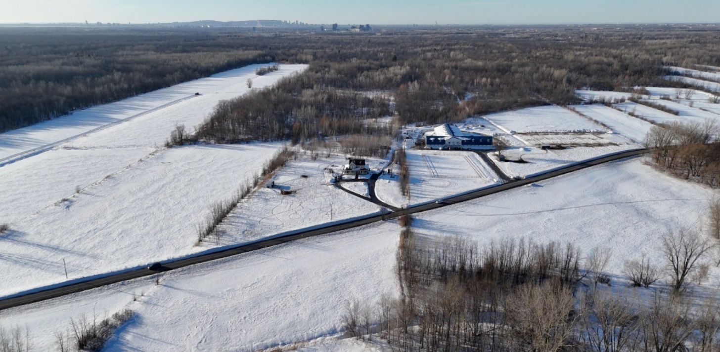 Terrain &agrave; vendre - &Agrave; vendre