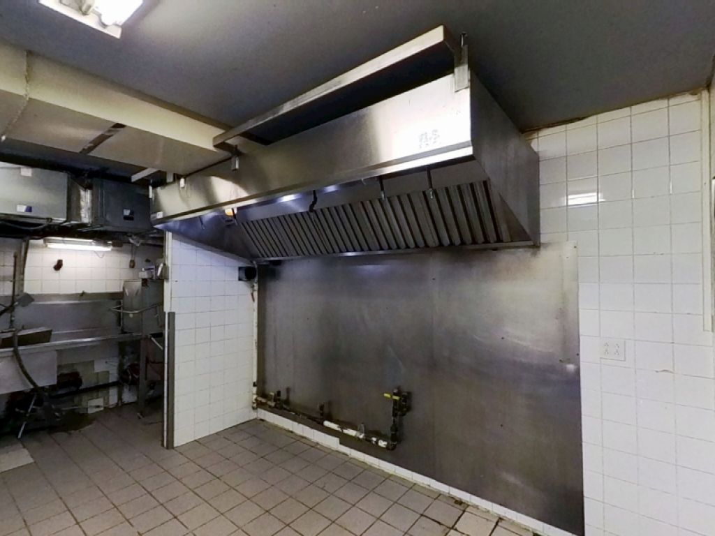 LOCAL COMMERCIAL QUARTIER MONTCALM