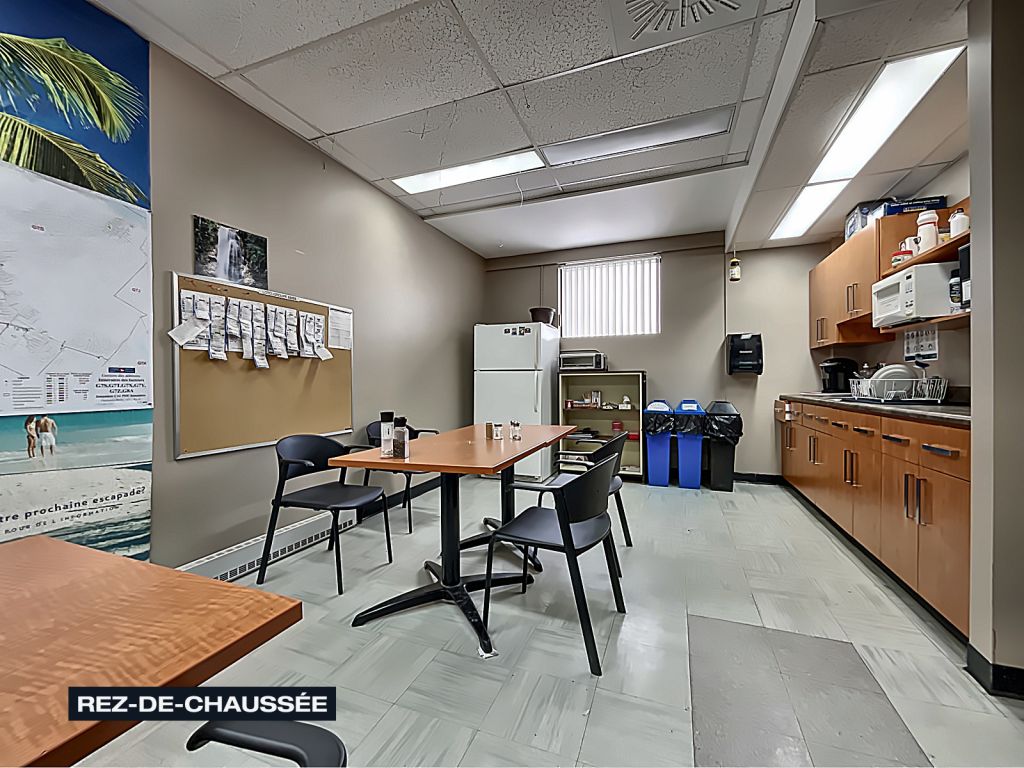 Local Industriel/Commercial � louer - Jonqui�re - 400 � 10 500 pi2 