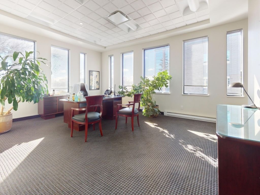 Local industriel � louer | Boisbriand | +50 000 PI�