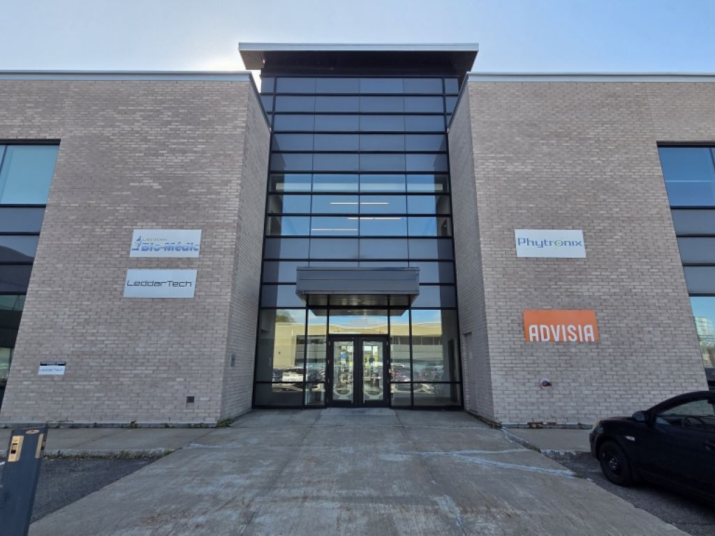 ESPACE DE BUREAUX AM�NAG�S QU�BEC