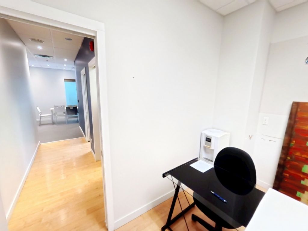 Local commercial � louer � Vanier � 303, boulevard Pierre-Bertrand, local 103