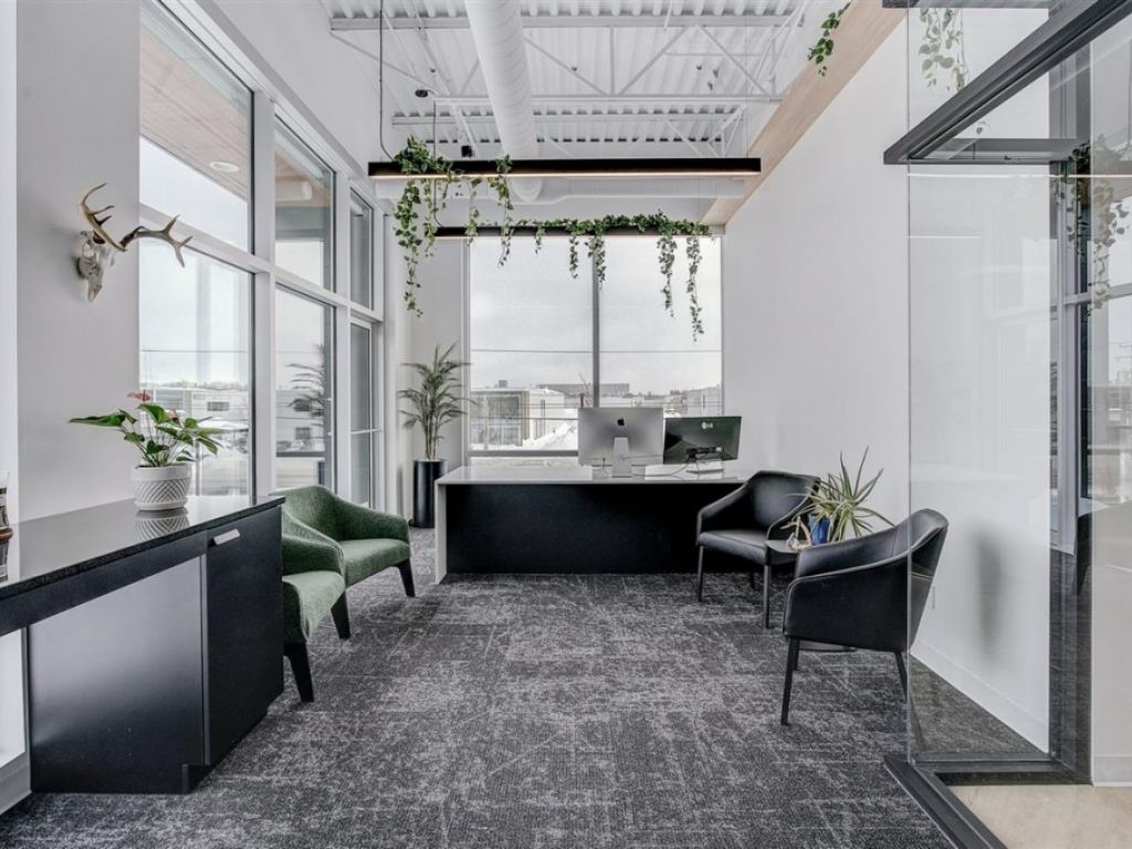 Bureau � louer � 17675 Rue Charles, local 202A-B, Mirabel